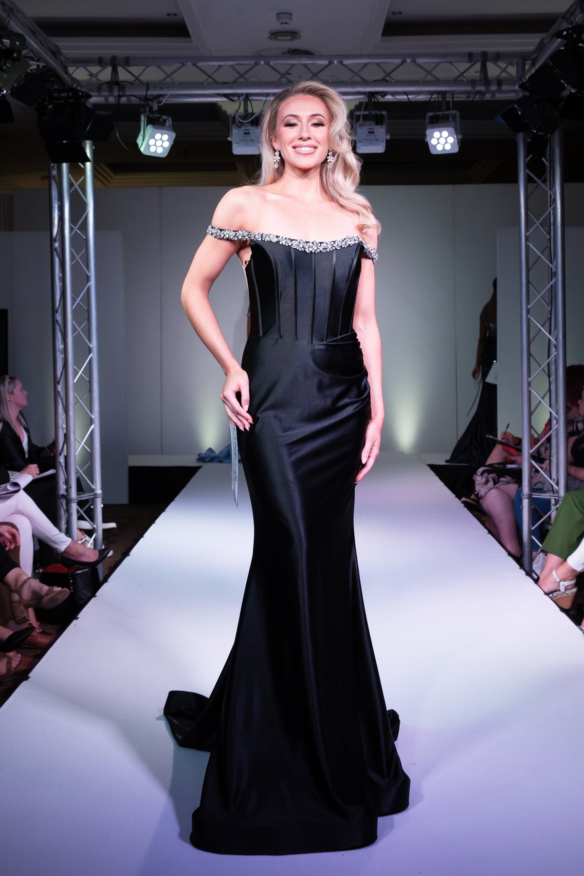 TNP235 Black