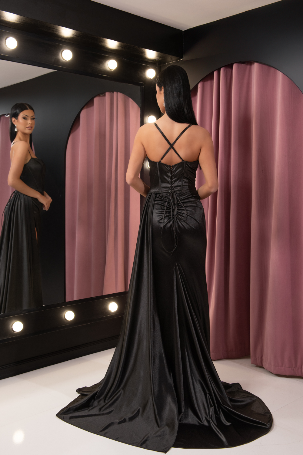 TNQ912 - Black